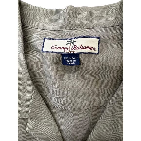 Tommy Bahama 100% Silk shirt - Picture 7 of 10